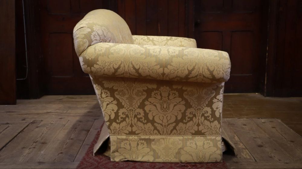 Duresta Art Forma 2 Seater Sofa Beige Gold Damask part of Set rrp£3000 - Image 7