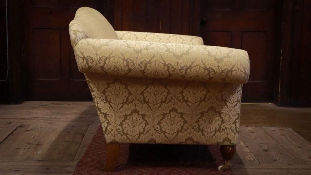 Duresta Art Forma 3 Seater Sofa Beige Gold Damask part of Set rrp£3000 - Image 11