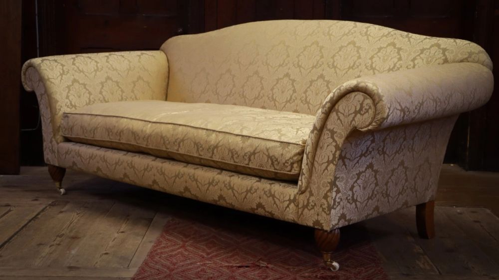 Duresta Art Forma 3 Seater Sofa Beige Gold Damask part of Set rrp£3000 - Image 3