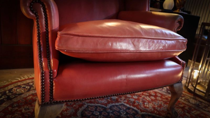 Chairs Of Bath Wide Georgian Leather Wing Chair with Claw & Ball Legs Faded Rose - Image 10