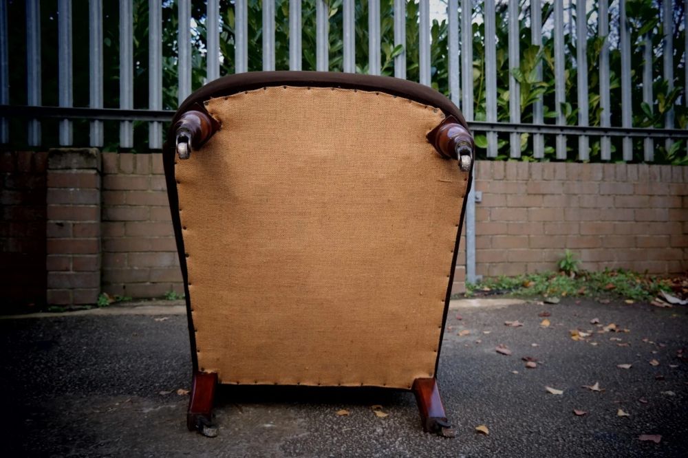 A Deep Seated 19th Century Howard Style Club Armchair In Brown Mohair Velvet - Image 10