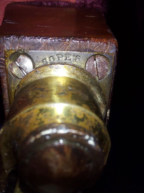 A Howard & Sons buttoned open armchair in Heavy Burgundy Fabric - Image 8