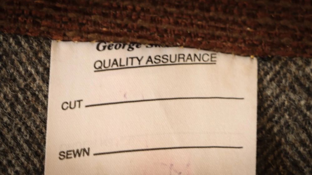 Pair George Smith Signature 2 Seater Sofas Harris Tweed Herringbone RRP £18000 - Image 26