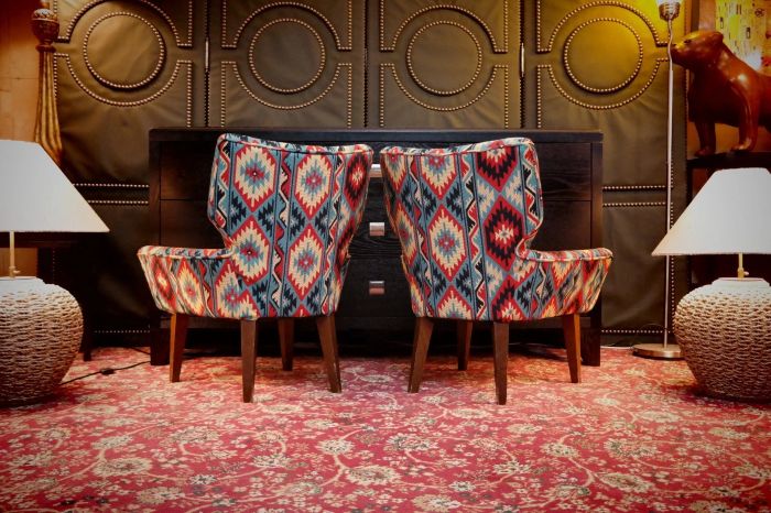 Pair George Smith Bedroom Nursing Kilim Under Wndow Armchairs Blue Red Rrp£11600 - Image 10