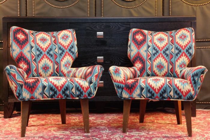 Pair George Smith Bedroom Nursing Kilim Under Wndow Armchairs Blue Red Rrp£11600 - Image 3