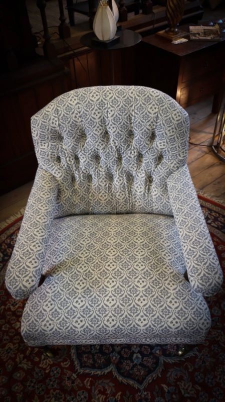 Howard & Sons buttoned open armchair in Ticking Fabric - Image 5