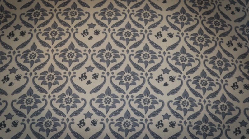 Howard & Sons buttoned open armchair in Ticking Fabric - Image 13