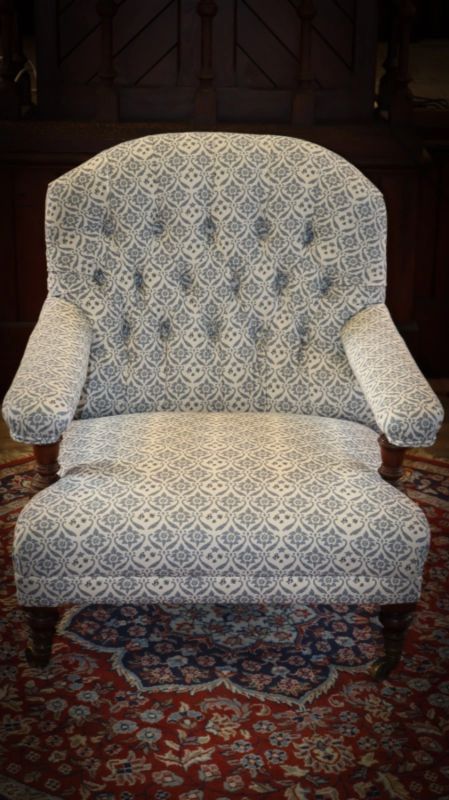 Howard & Sons buttoned open armchair in Ticking Fabric - Image 11