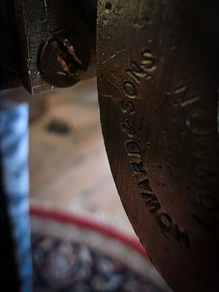 Howard & Sons buttoned open armchair in Ticking Fabric - Image 8