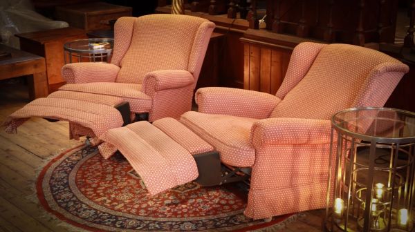 Superb Pair Broyhill Vintage Recliner Armchairs In Coral Fabric Del - Image 9