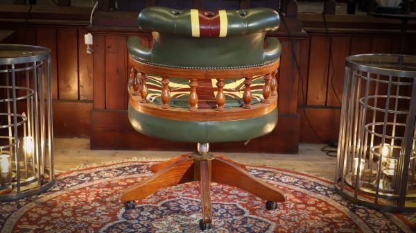 Stunning Rare Captains Swivel Leather Armchair Union Jack possibly George Smith - Image 3