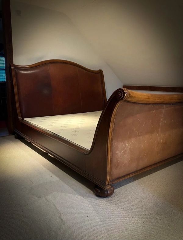 A Monumental Ralph Lauren Henredon Super King Palais Alfresco Leather Sleigh Bed - Image 3