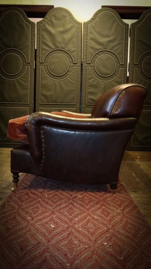 Stunning George Smith Signature 2 Seater Sofa Deep Burgundy Leather Velvet - Image 4