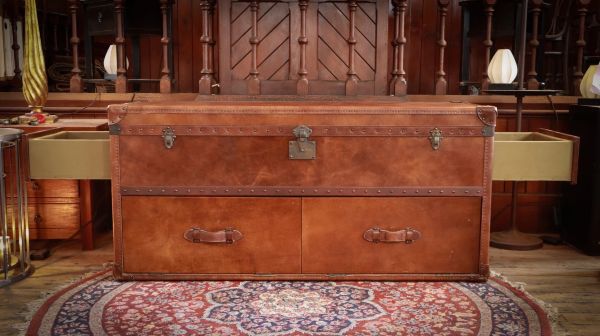 Super Timothy Oulton Mayfair Sideboard Media Unit Leather Trunk Antique Whisky - Image 3