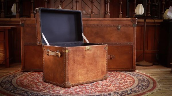 Superb Vintage Officer's Campaign White Star Trunk Leather Bedside Side table - Image 8