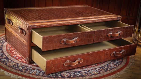 Stunning Timothy Oulton Stoneyhurst Large Leather Coffee Table Antique Whisky - Image 4