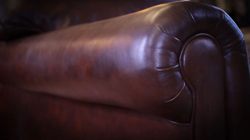 George Smith Full Scroll Arm Signature Leather Armchair with Cusion Back Del - Image 7
