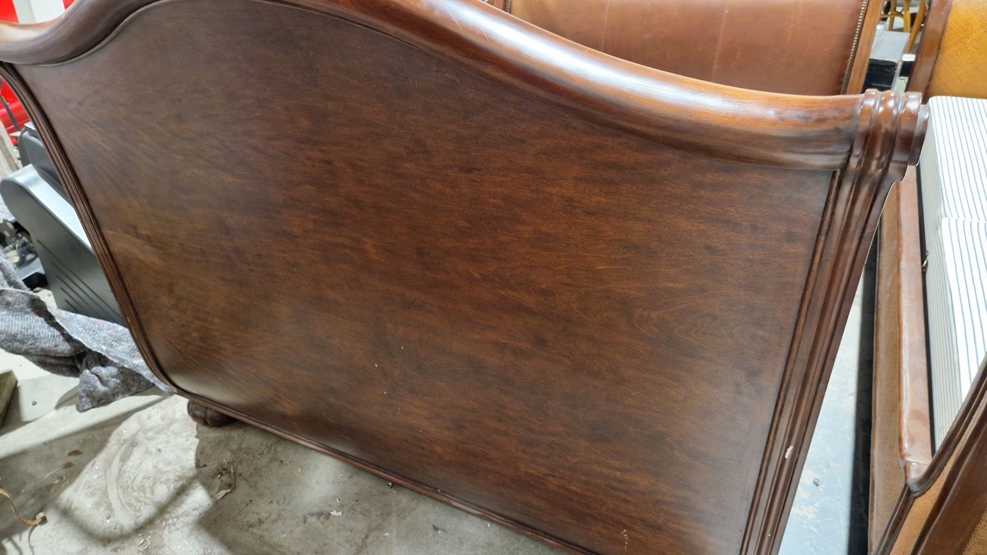 A Monumental Ralph Lauren Henredon King Palais Alfresco Leather Sleigh Bed - Image 9
