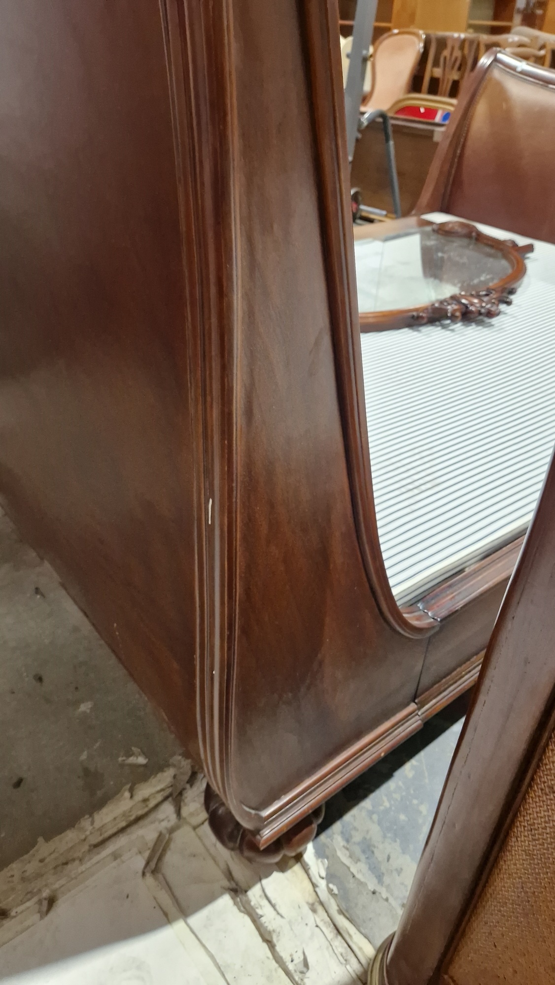 A Monumental Ralph Lauren Henredon King Palais Alfresco Leather Sleigh Bed - Image 10