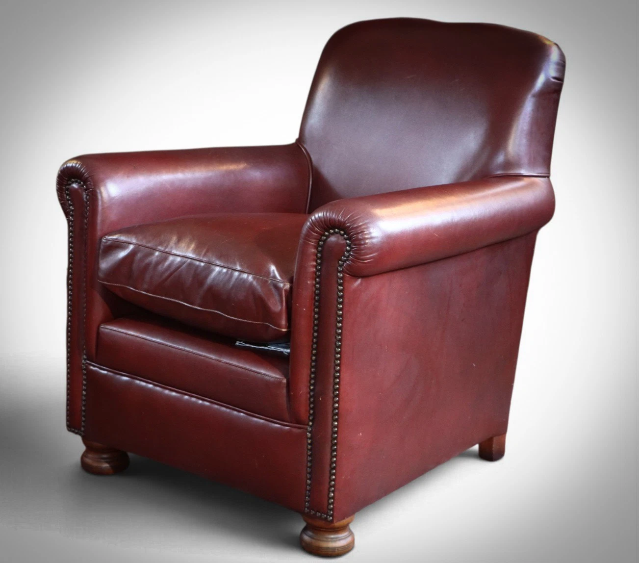 Stunning Tetrad Prince Cigar Club Leather Armchair in Dark Brown Burgundy - Image 3